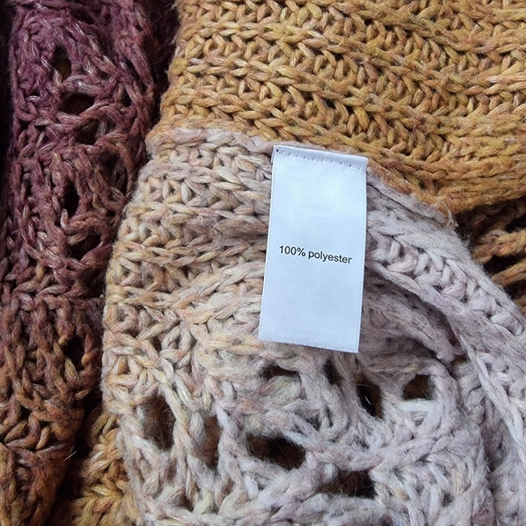 3/$40 Sale! Maurices Ombre Open Front Soft Cardigan - Picture 7 of 9